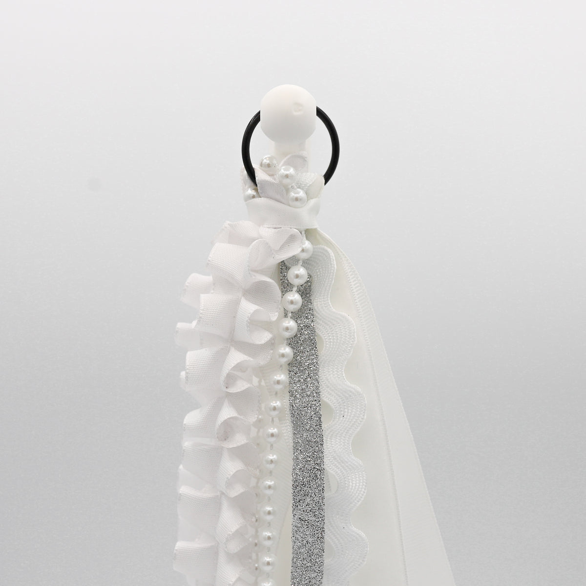 WHITE RIBBON SET