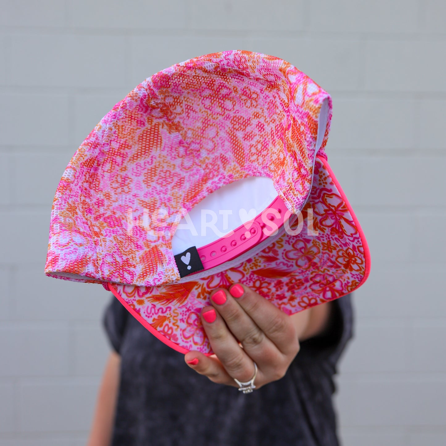 BEACH VACAY TRUCKER HAT