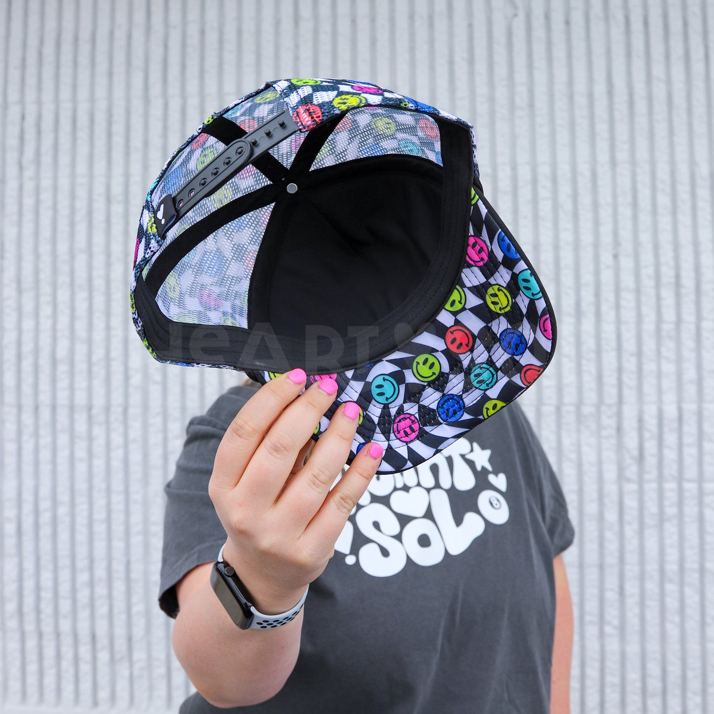WAVY CHECKER SMILEY TRUCKER HAT