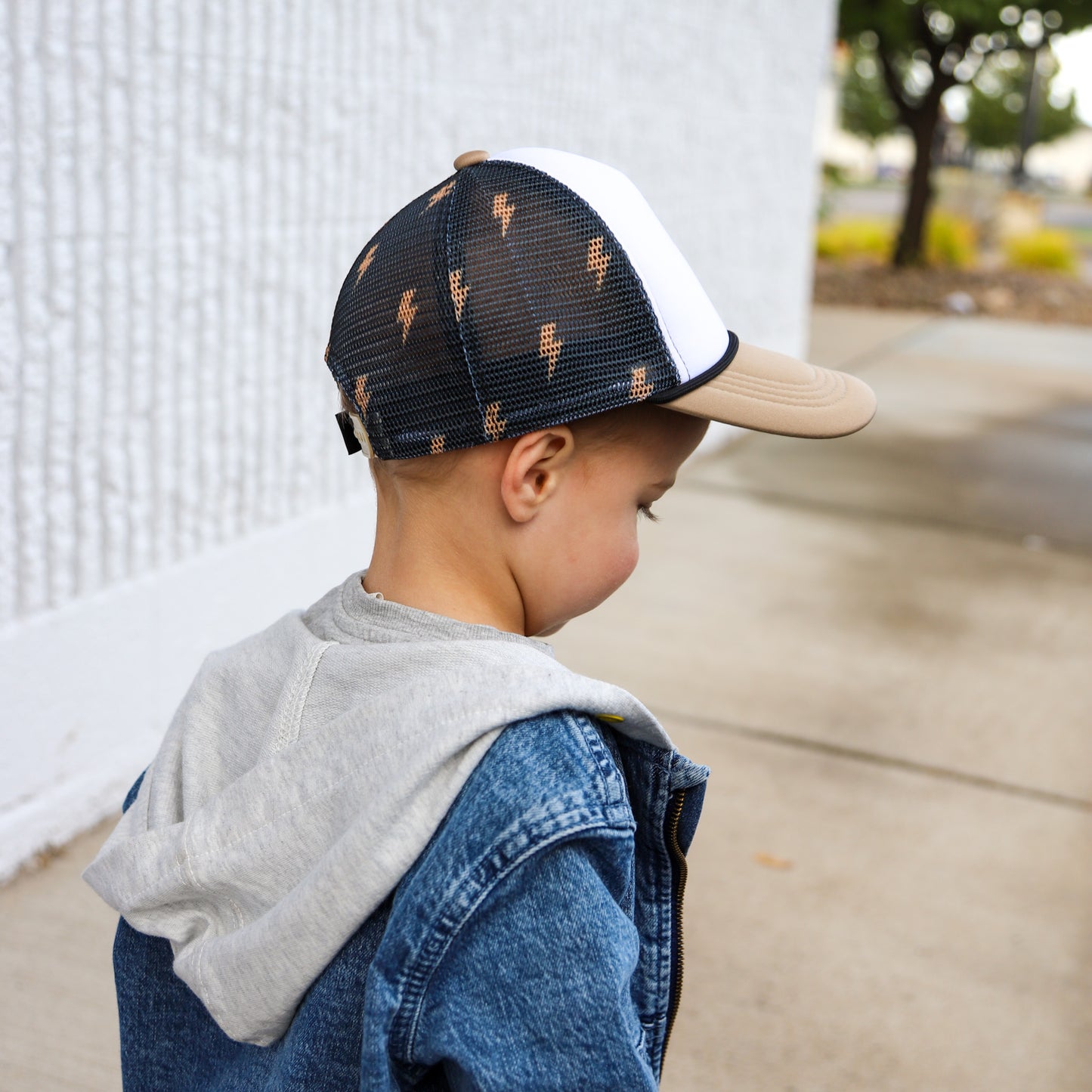 KIDS LIGHTNING BOLT TRUCKER HAT - 3 colors