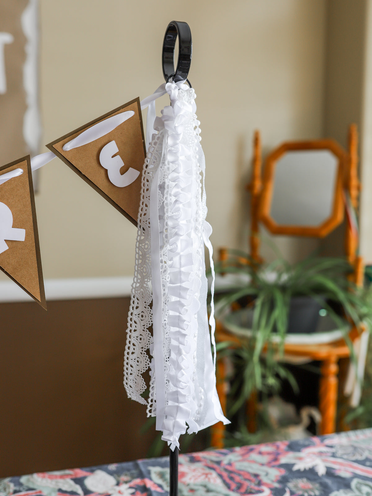 WHITE RIBBON SET