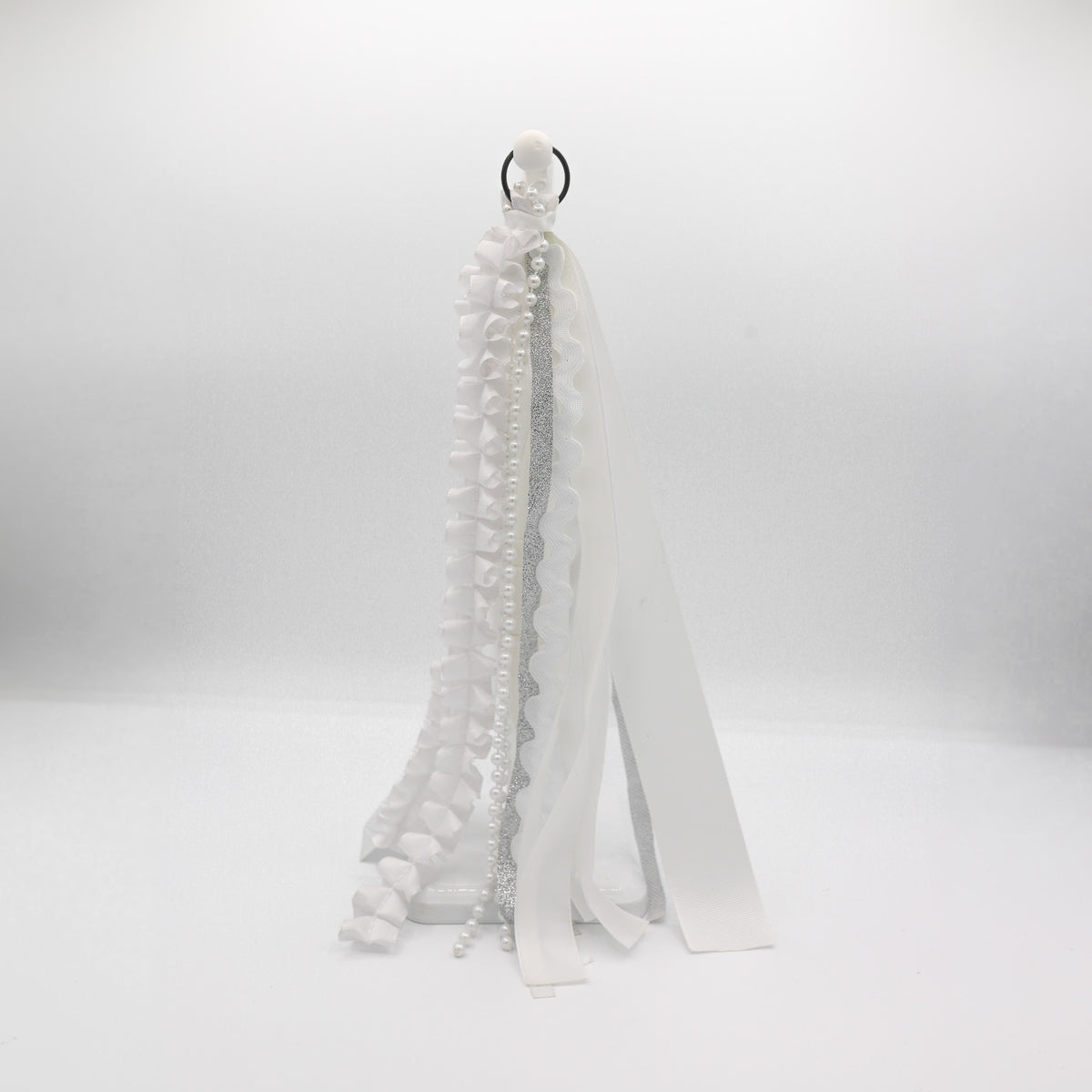 WHITE RIBBON SET