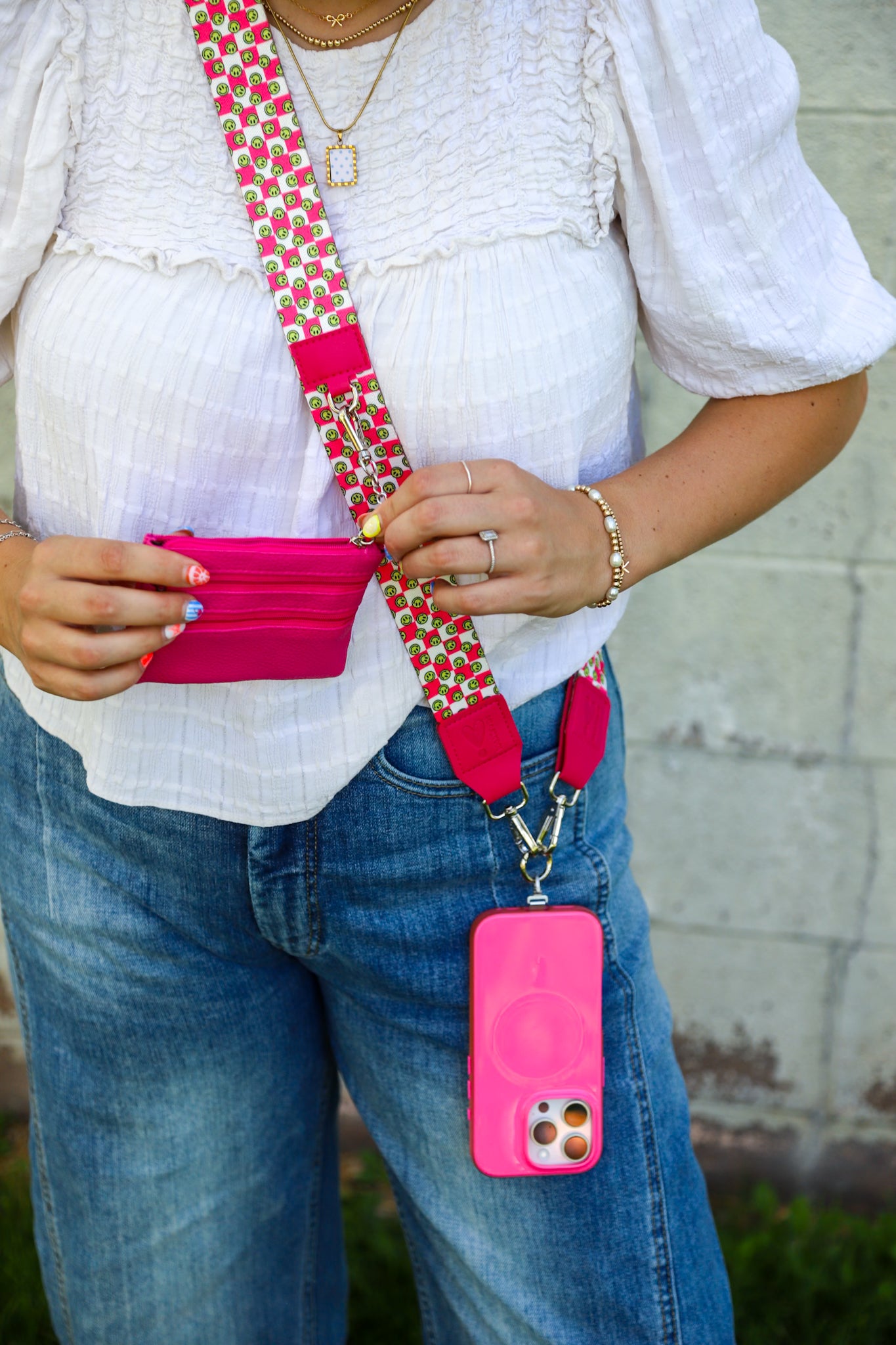 SMILEY CHECKERBOARD EVERYTHING STRAP
