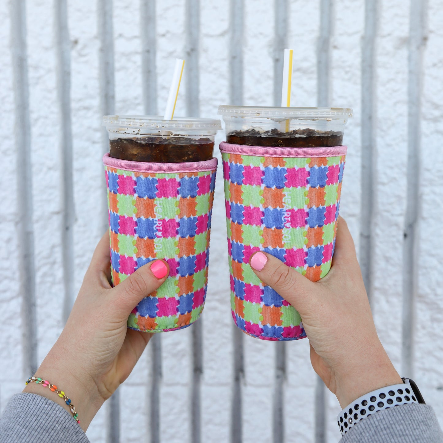 HAPPY TILES drink sleeve