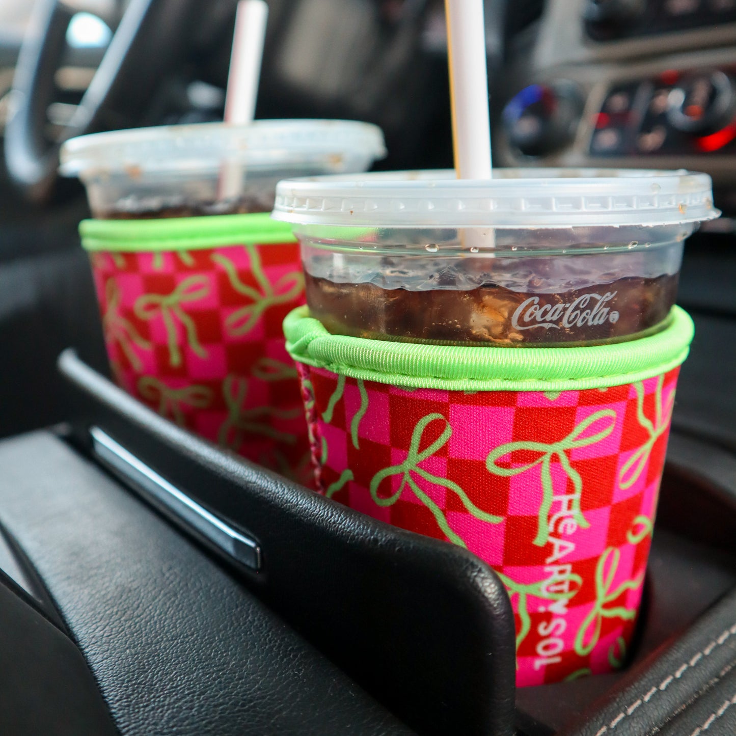 CHECKERBOARD BOWS drink sleeve