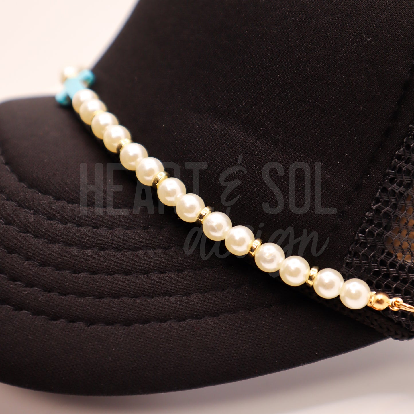 HOLY PEARL hat chain