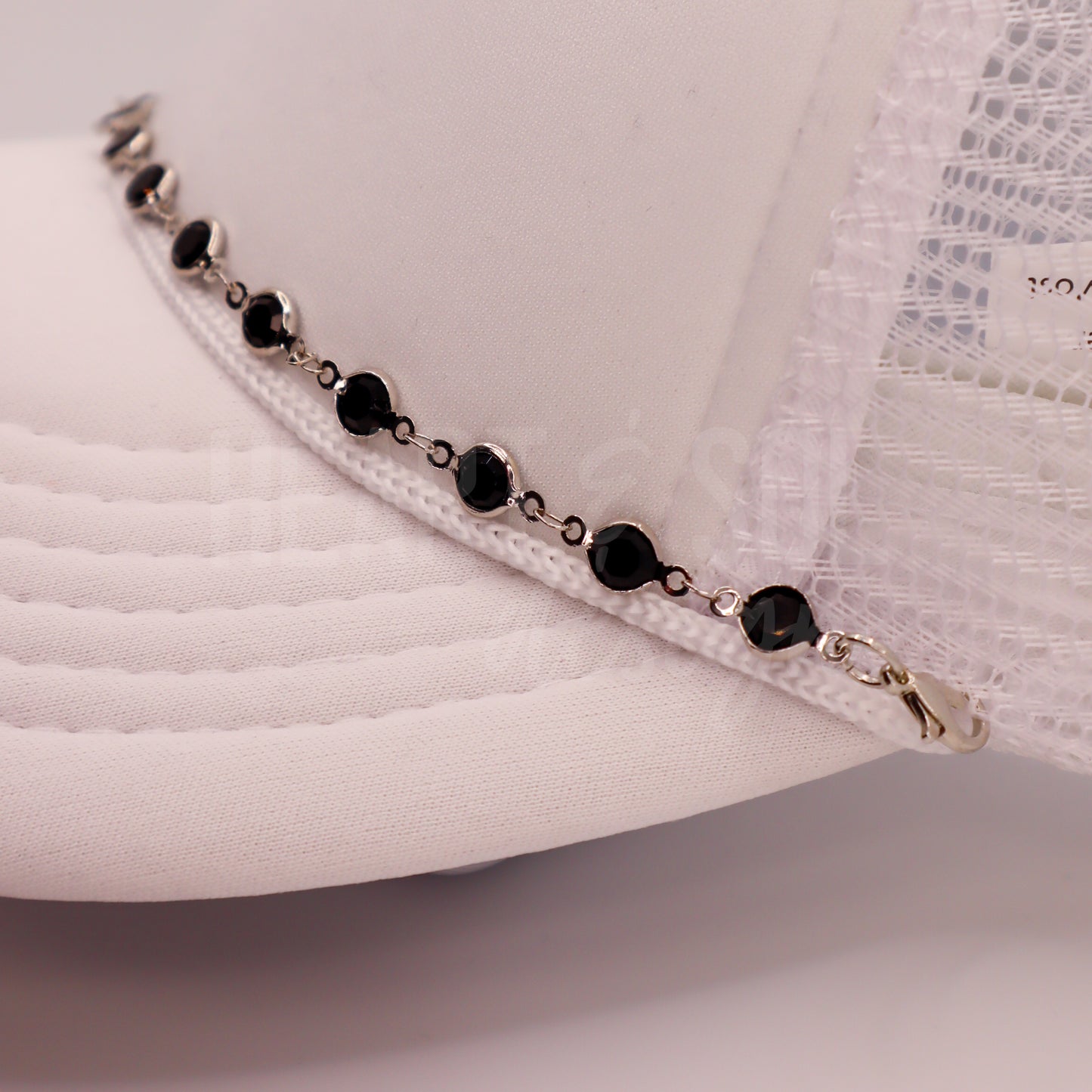 BLACK PEARL hat chain