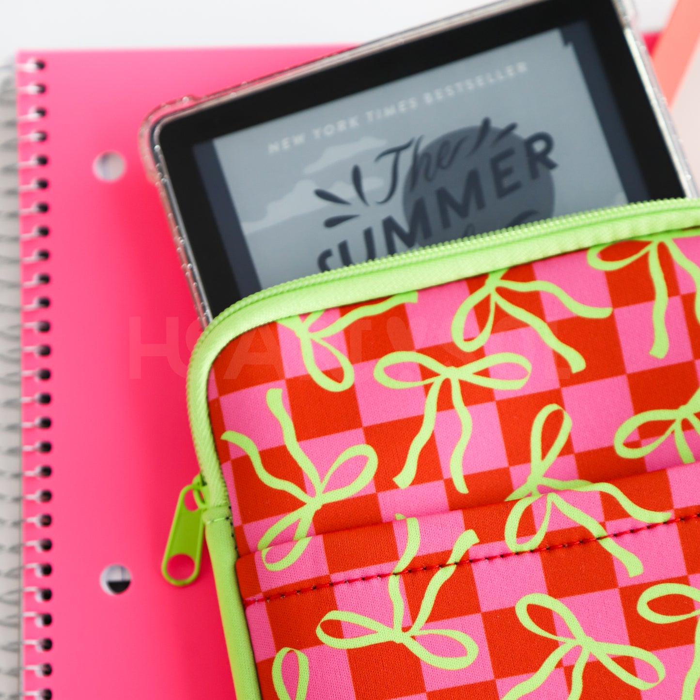 CHECKERBOARD BOWS E-READER SLEEVE