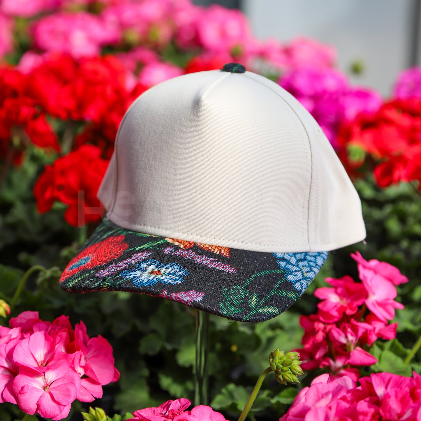 BLACK FLORAL CANVAS TRUCKER HAT