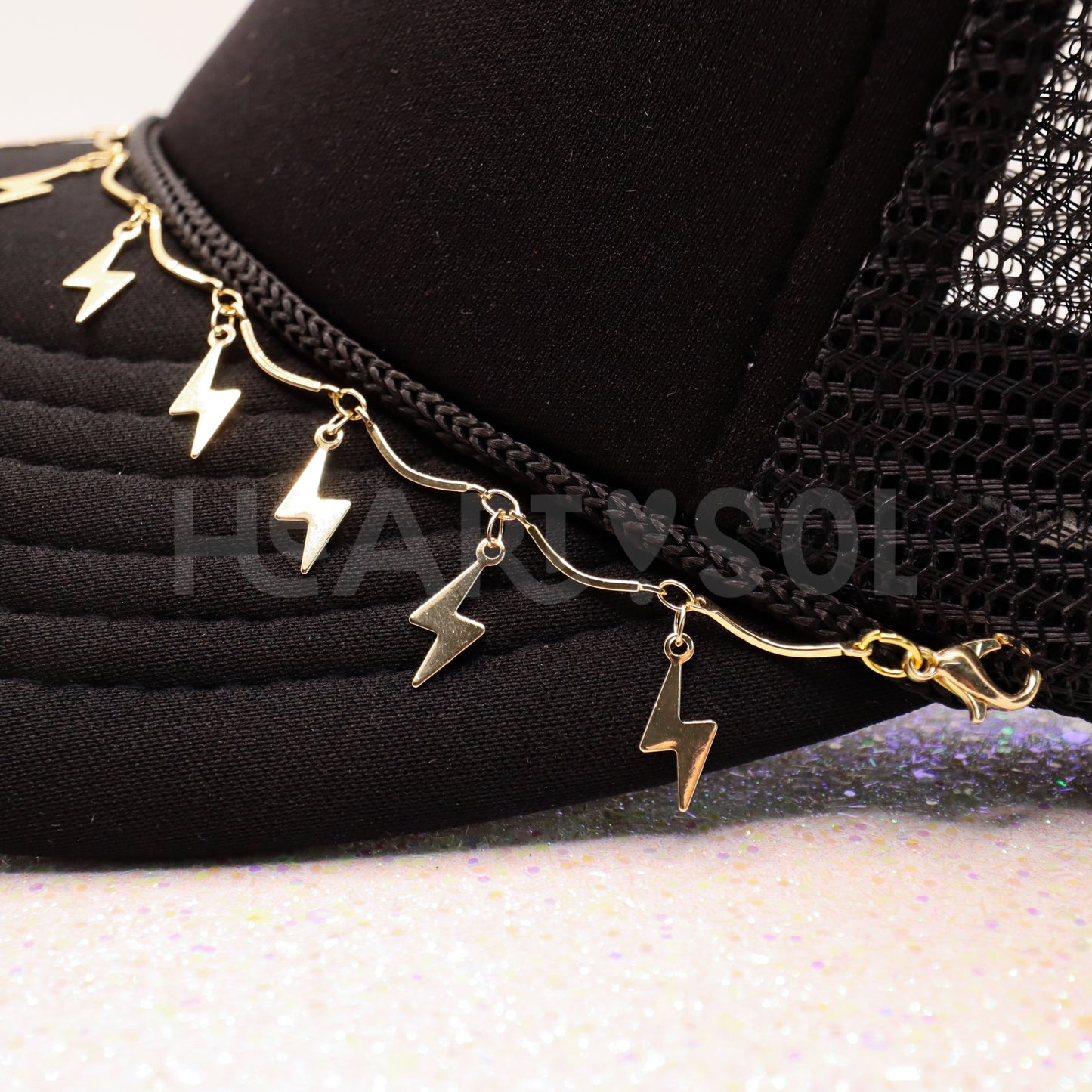 LIGHTNING BOLT hat chain